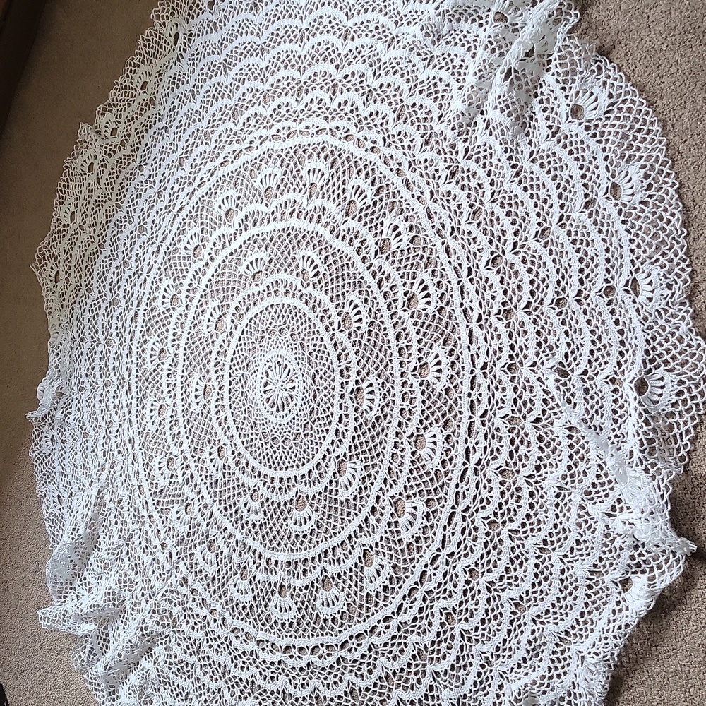 Vintage hand Crocheted round table cloth